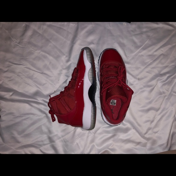 Retro 11s Limited release - Picture 1 of 2